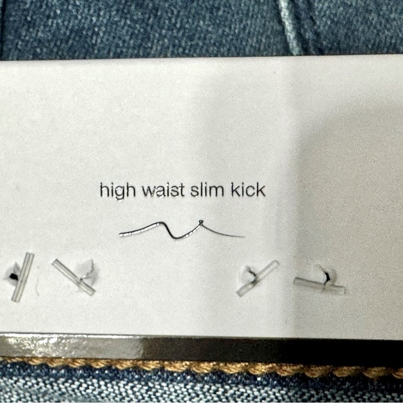 7 For All Mankind NWT Sz 26 High Waist Slim Kick Flair Jean, Raw Edge Hem - Picture 5 of 10